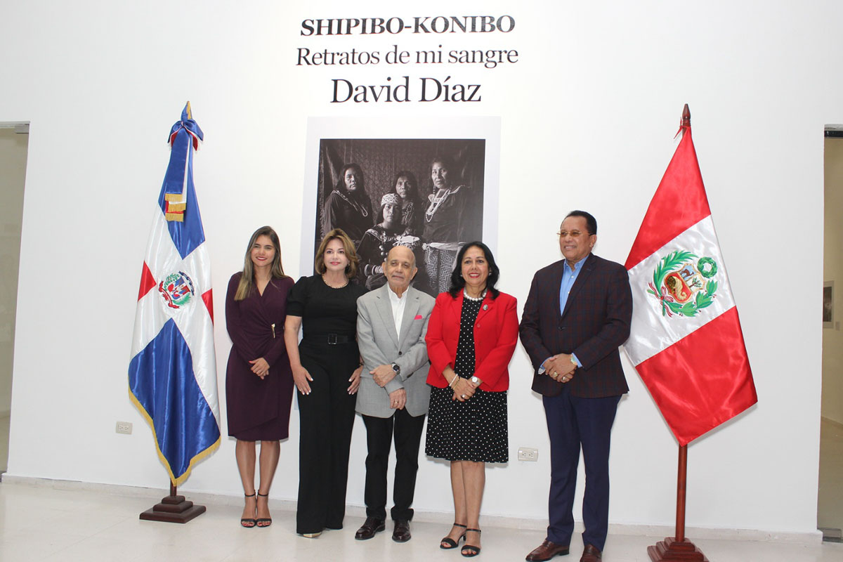 Abierta en Museo de Arte Moderno la exposición fotográfica “Retratos de mi sangre” del artista peruano David Diaz.