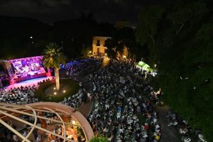 Noticia del Centro Leon Inicio del Primer Viernes Musical de Septiembre 08