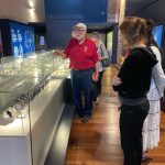 Visita del Museo de Arqueologia de la Universidad de Indiana al Museo de las Atarazanas Reales 2