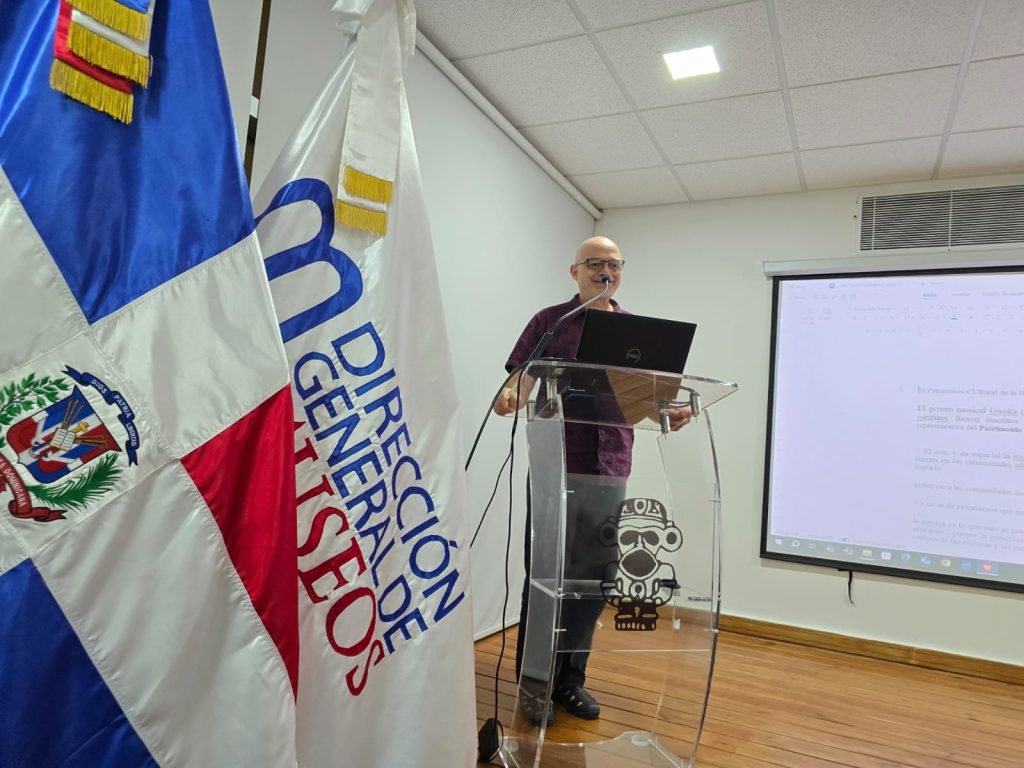 Conferencia La resistencia de los pueblos Al ritmo del tambor en el Museo del Hombre Dominicano1