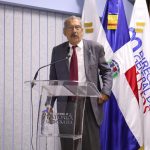 Museo realiza Conversatorio sobre La verdadera historia de Santo Domingo 6