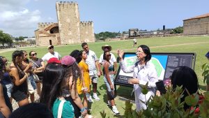 Noticias 49 Visita de estudiantes de New York al Museo de la Fortaleza de Santo Domingo 9