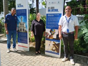 Noticias 23 El Museo del Ambar presenta al publico la exposicion itinerante 80 Anos. Una Historia. Primer Picazo Monumento en Puerto Plata 1