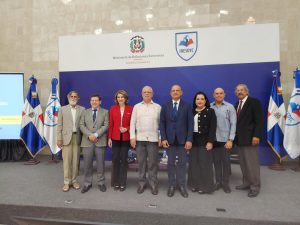 Noticias 19 Conversatorio en INESDYC Tras las huellas de los restos de Colon 1