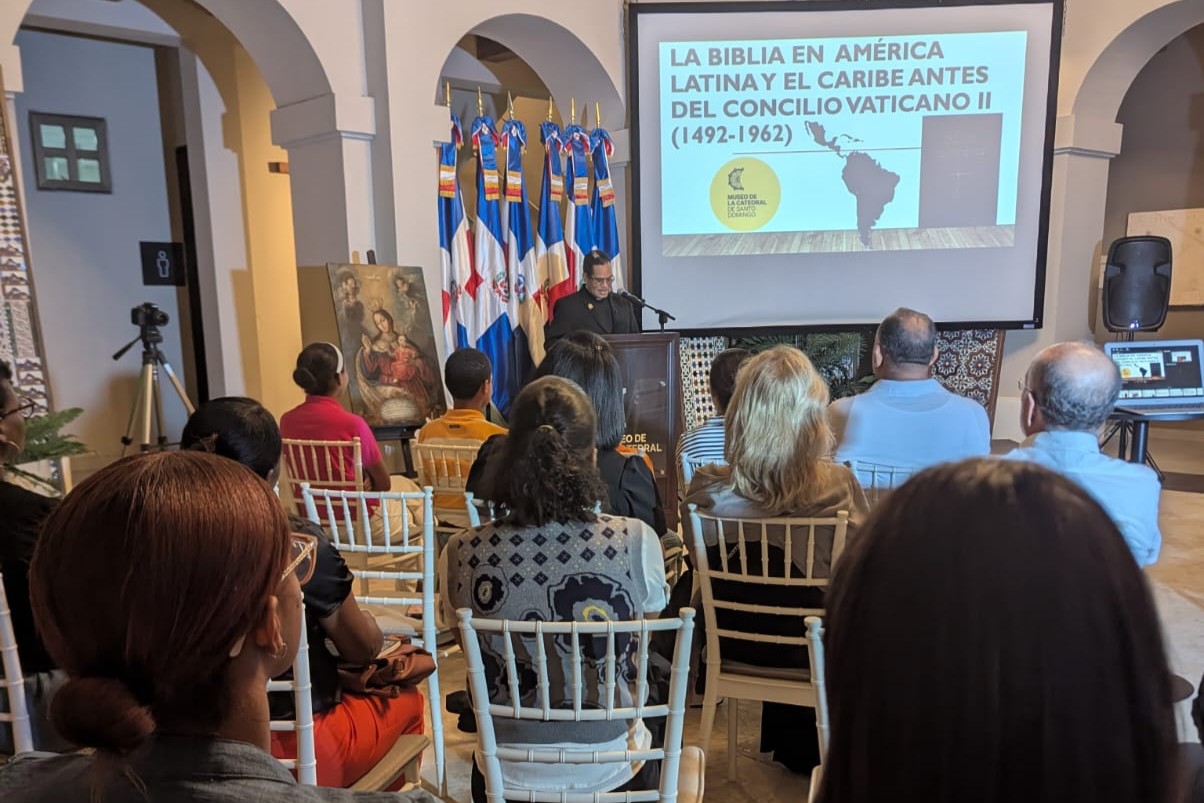 Noticias 1 Museo de la Catedral de Santo Domingo ofrece charla sobre «La Biblia en América Latina y el Caribe antes del Concilio Vaticano II (1492-1962)