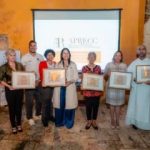 Encuentro Navideño en la Casa Mella Russo: APRECC celebra la tercera edición de los reconocimientos “Patrimonio Somos Todos” 2 Encuentro Navideno en la Casa Mella Russo APRECC celebra la tercera edicion de los reconocimientos Patrimonio Somos Todos 2