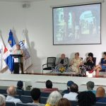 En Museo Arte Moderno Simposio Marianela Jimenez 011